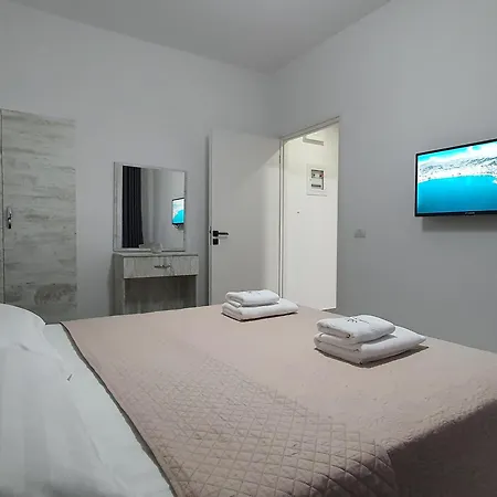 Flore Rooms Sarande Exterior photo