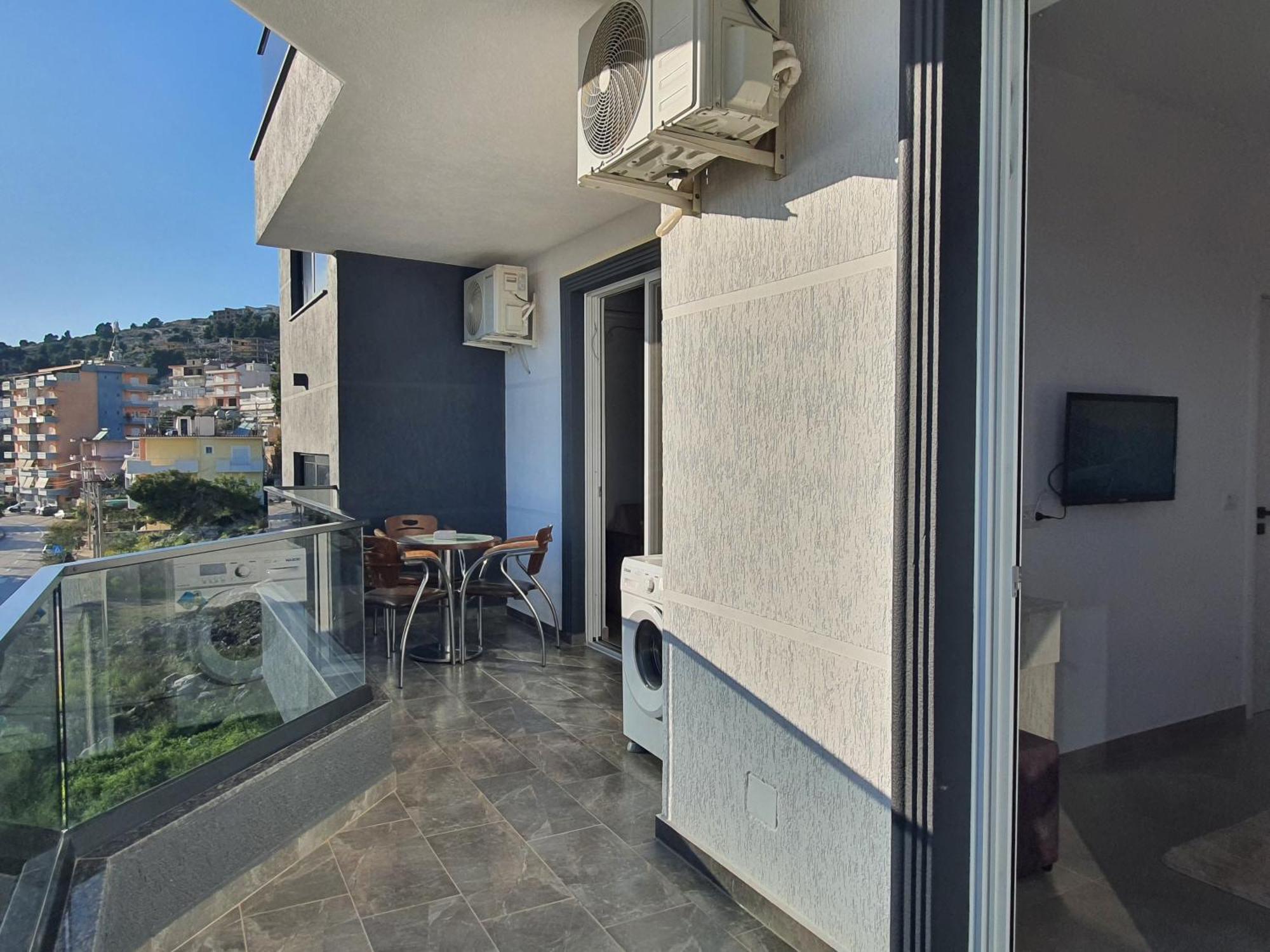 Flore Sarandë
